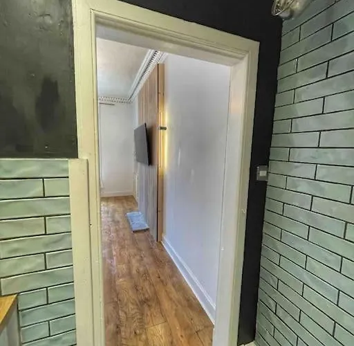 1 Bed Apartment