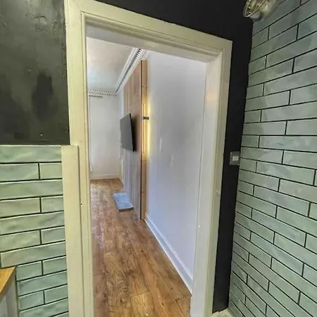 1 Bed Apartment Edinburgh Exterior photo